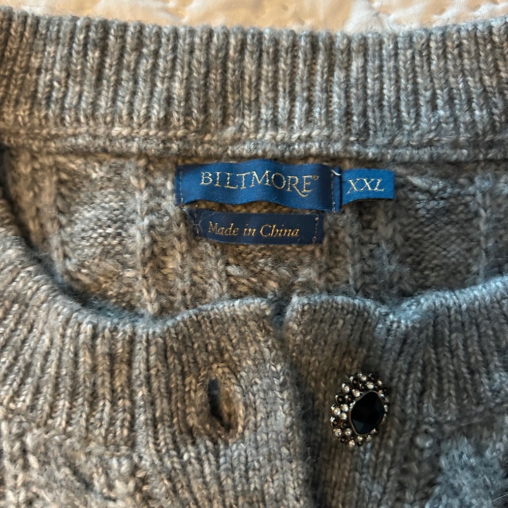 Women’s XXL grey sweater by Biltmore with long puffed sleeves